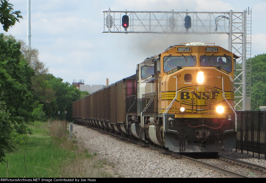 BNSF 8850 East